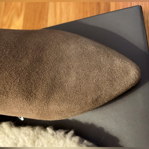 Vince Camuto Tuscan Taupe Suede Slippers - Picture 4 of 7